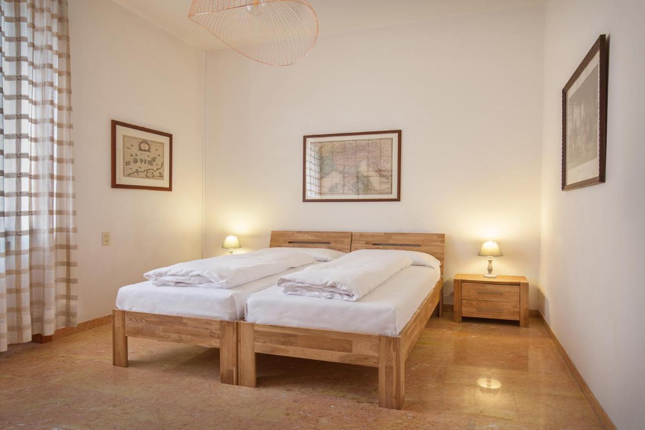 Villa Francesca-Grande Appartamento In Riva Al Lago Brenzone sul Garda Bagian luar foto