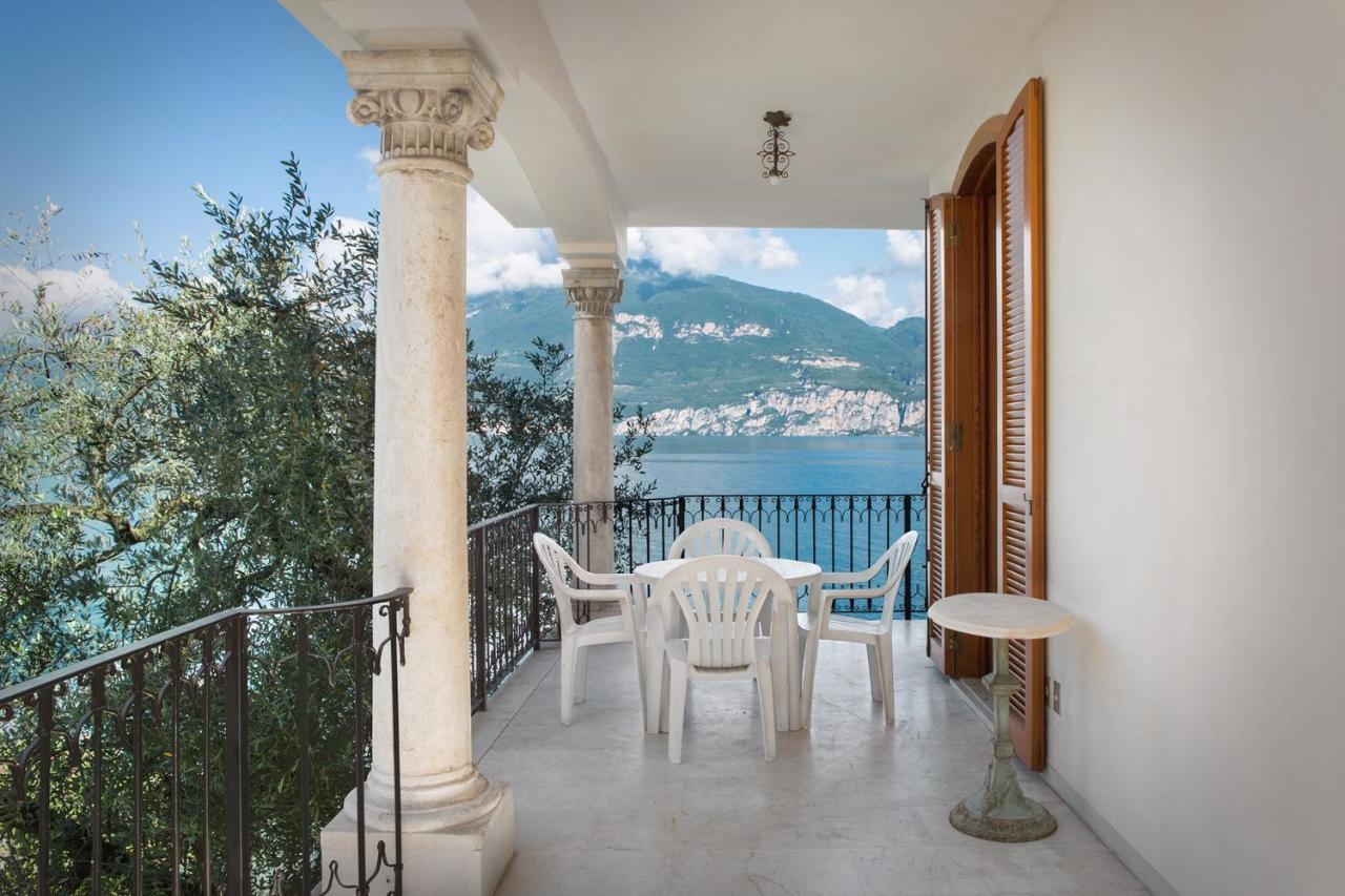 Villa Francesca-Grande Appartamento In Riva Al Lago Brenzone sul Garda Bagian luar foto
