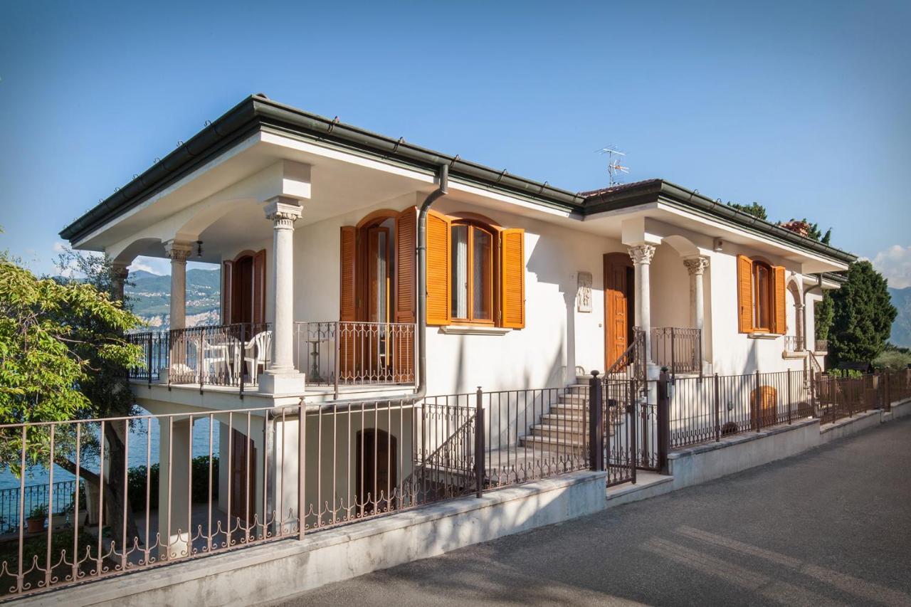 Villa Francesca-Grande Appartamento In Riva Al Lago Brenzone sul Garda Bagian luar foto